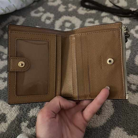 Coach wallet with coin pouch - Picture 3 of 4